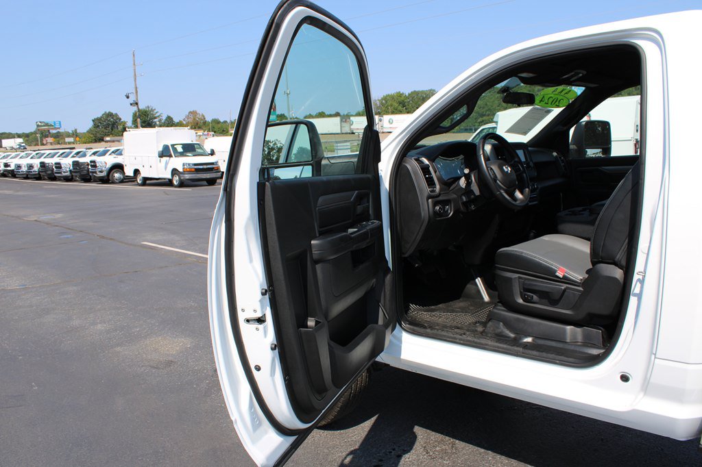 Used 2024 RAM 2500 Tradesman w/ Chrome Appearance Group AWD/4WD image 16