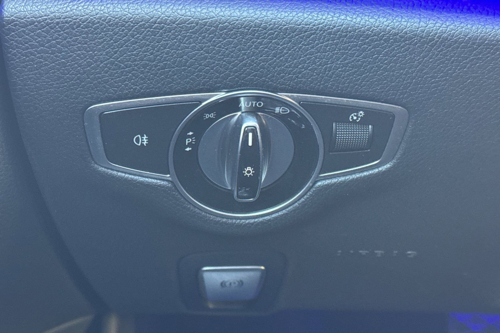 Used 2020 Mercedes-Benz E 350 Sedan image 30