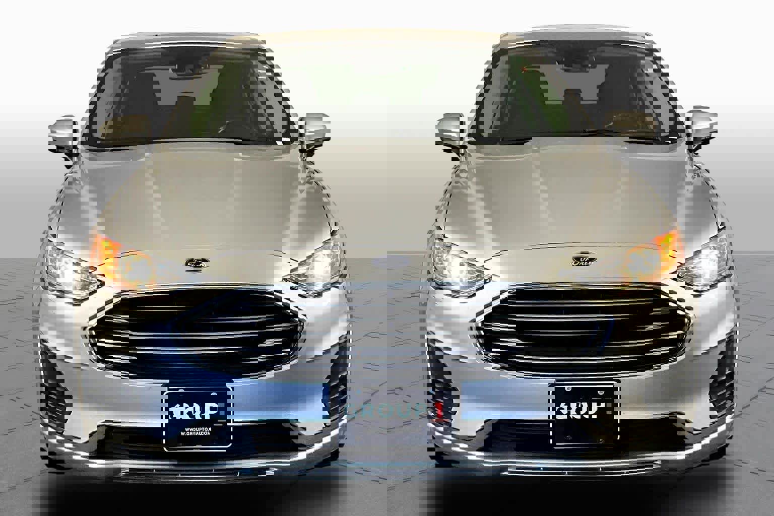 Used 2019 Ford Fusion SE image 4