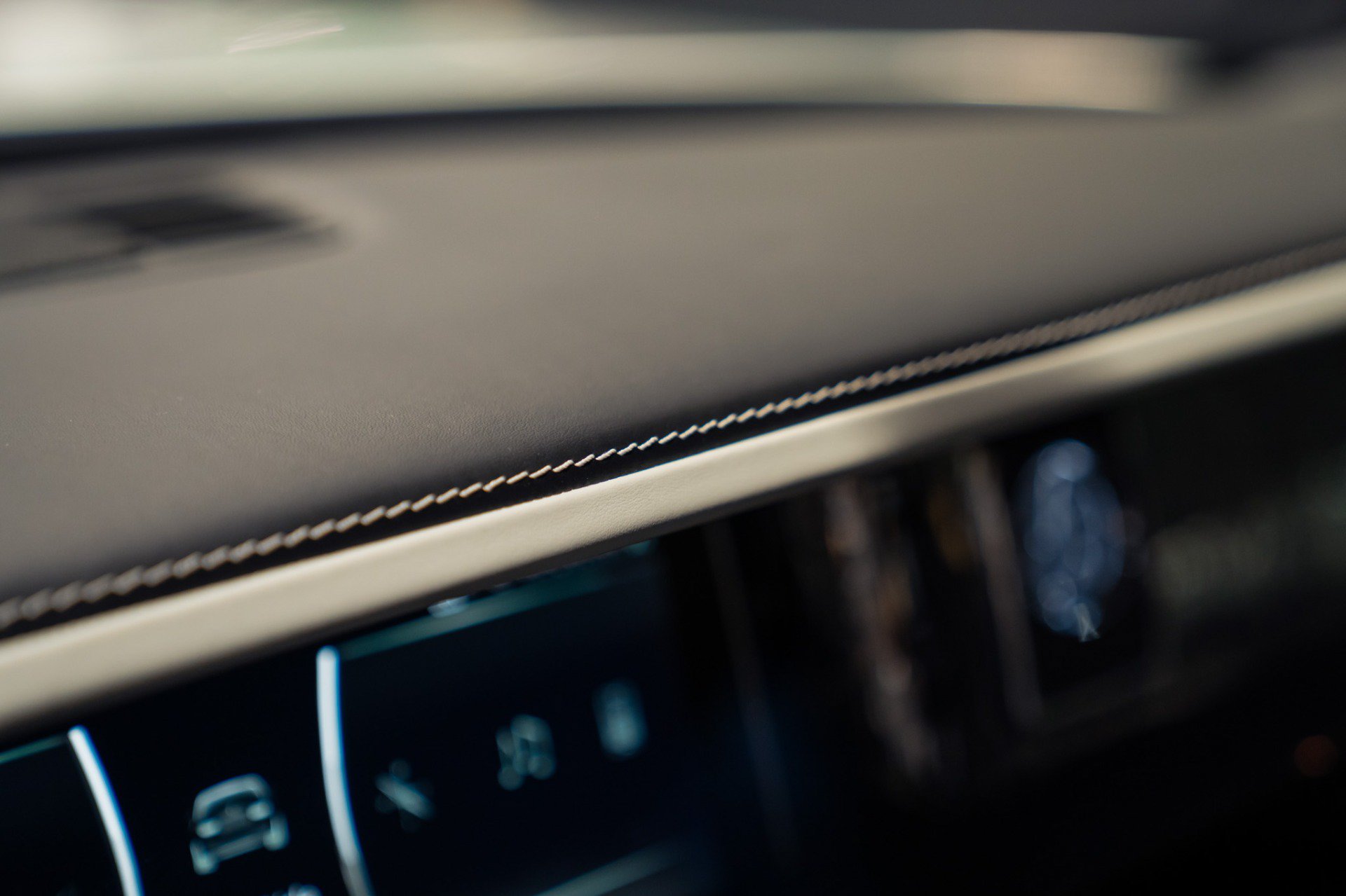 Used 2020 Rolls-Royce Phantom Sedan RWD image 59