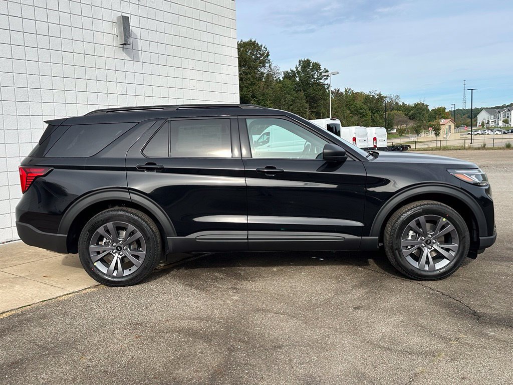 New 2027 Ford Explorer Active w/ Active Comfort Package AWD/4WD image 4