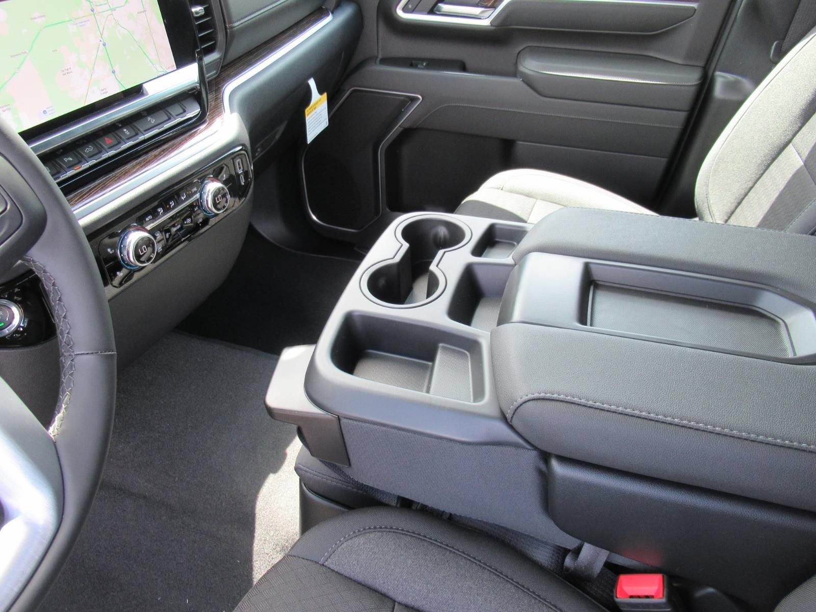 New 2026 GMC Sierra 2500 SLE w/ SLE Value Package; AWD/4WD image 16
