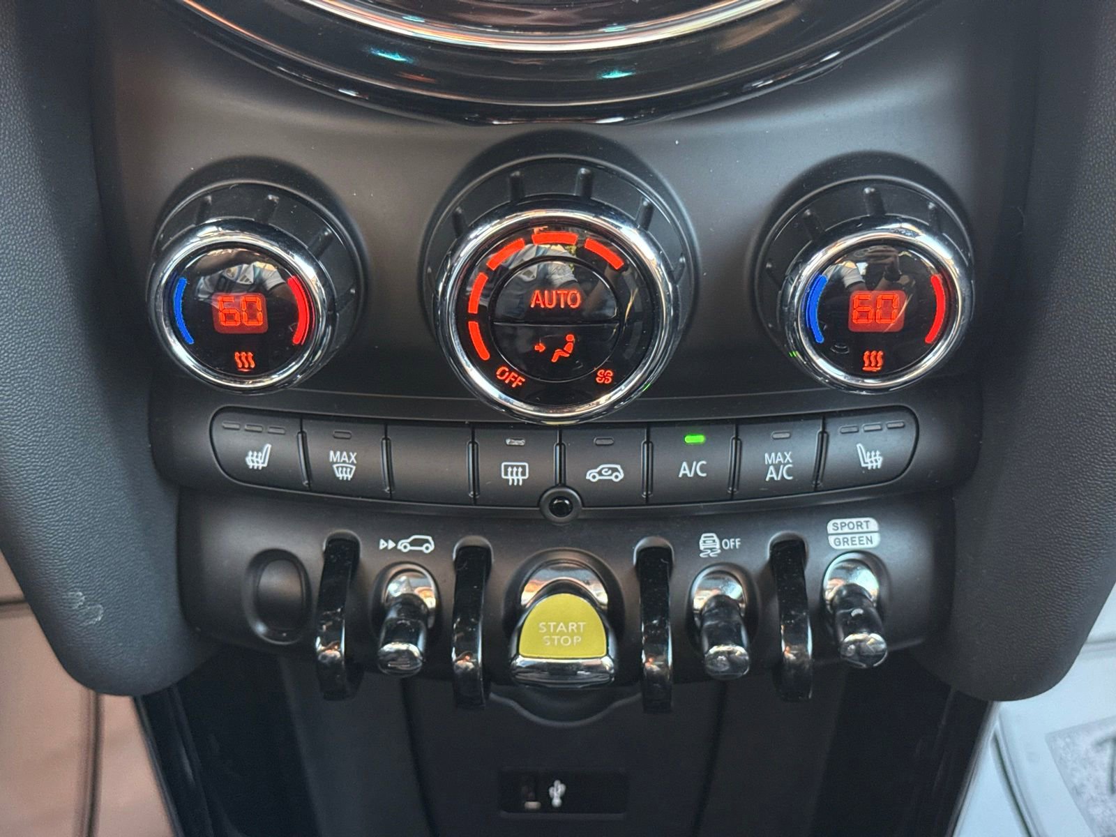 Used 2023 MINI Cooper SE FWD image 22