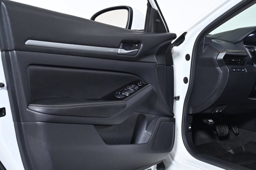 Certified 2023 Nissan Altima 2.5 SV FWD image 28