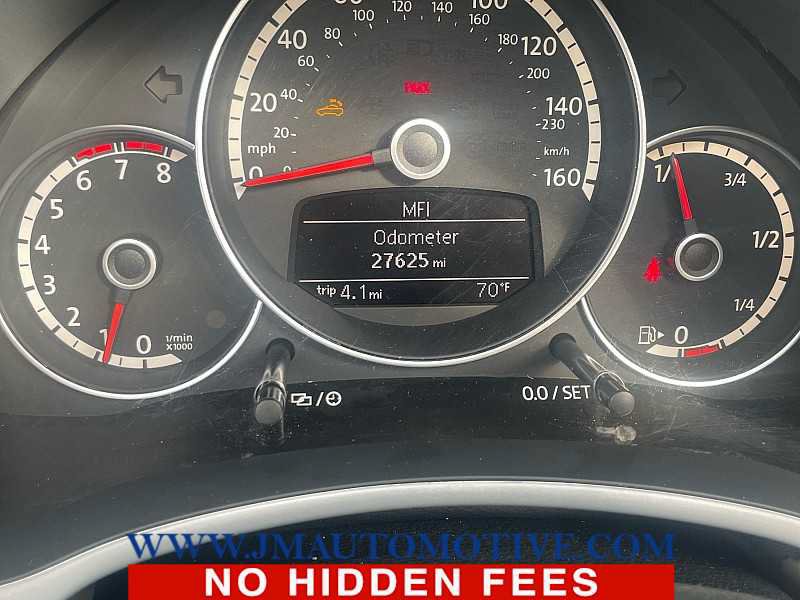 Used 2014 Volkswagen Beetle R-Line FWD image 4