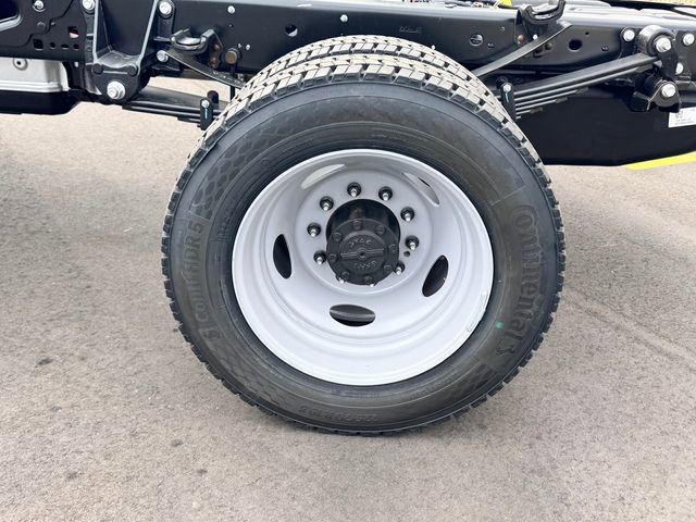 New 2025 Ford F550 4x4 Regular Cab Super Duty image 10
