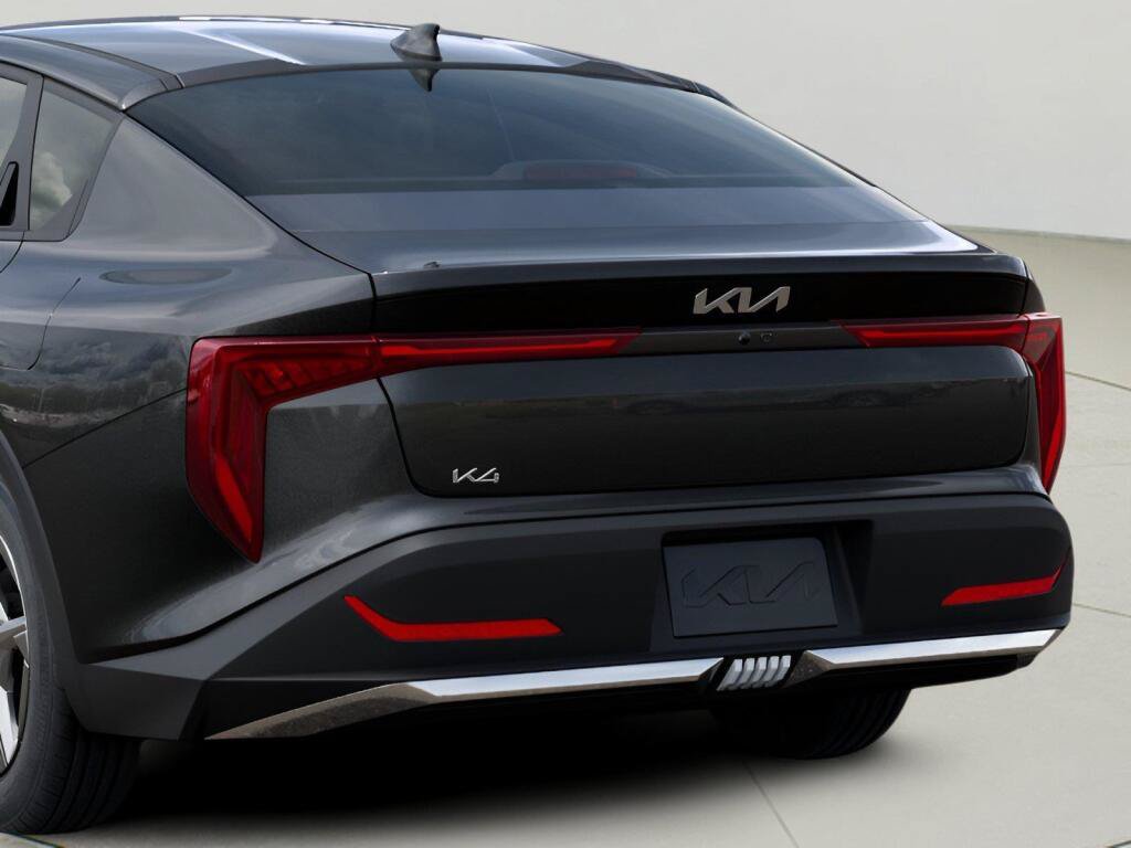 New 2026 Kia K4 FWD image 27
