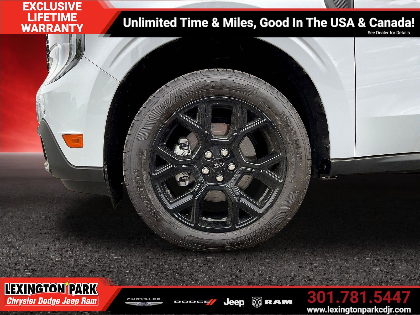 Used 2025 Ford Maverick Lariat w/ Black Appearance Package AWD/4WD image 33