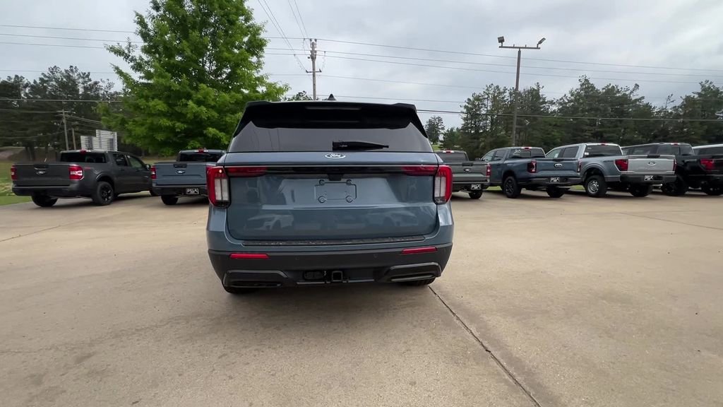 New 2026 Ford Explorer ST-Line RWD image 5