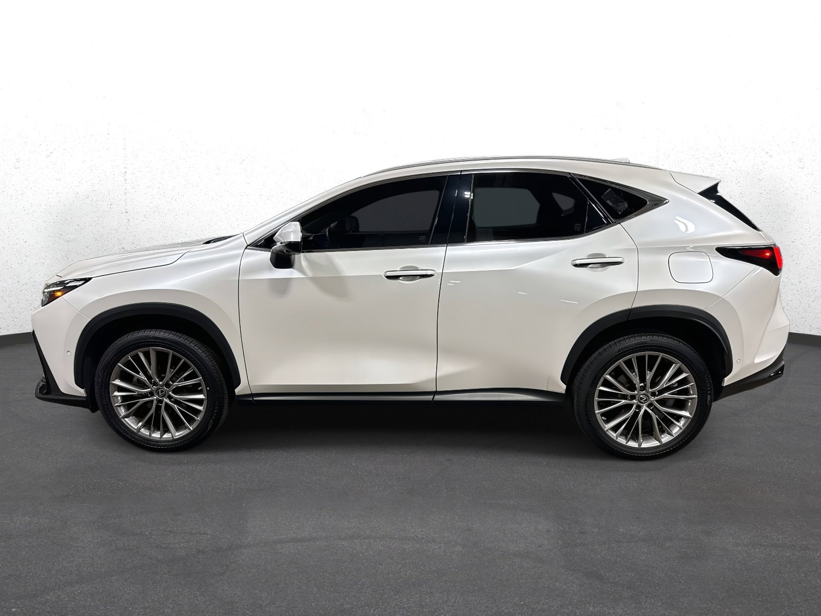 Certified 2022 Lexus NX 350h NX 350h Luxury image 6