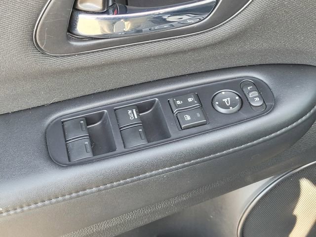 Used 2019 Honda HR-V LX image 18