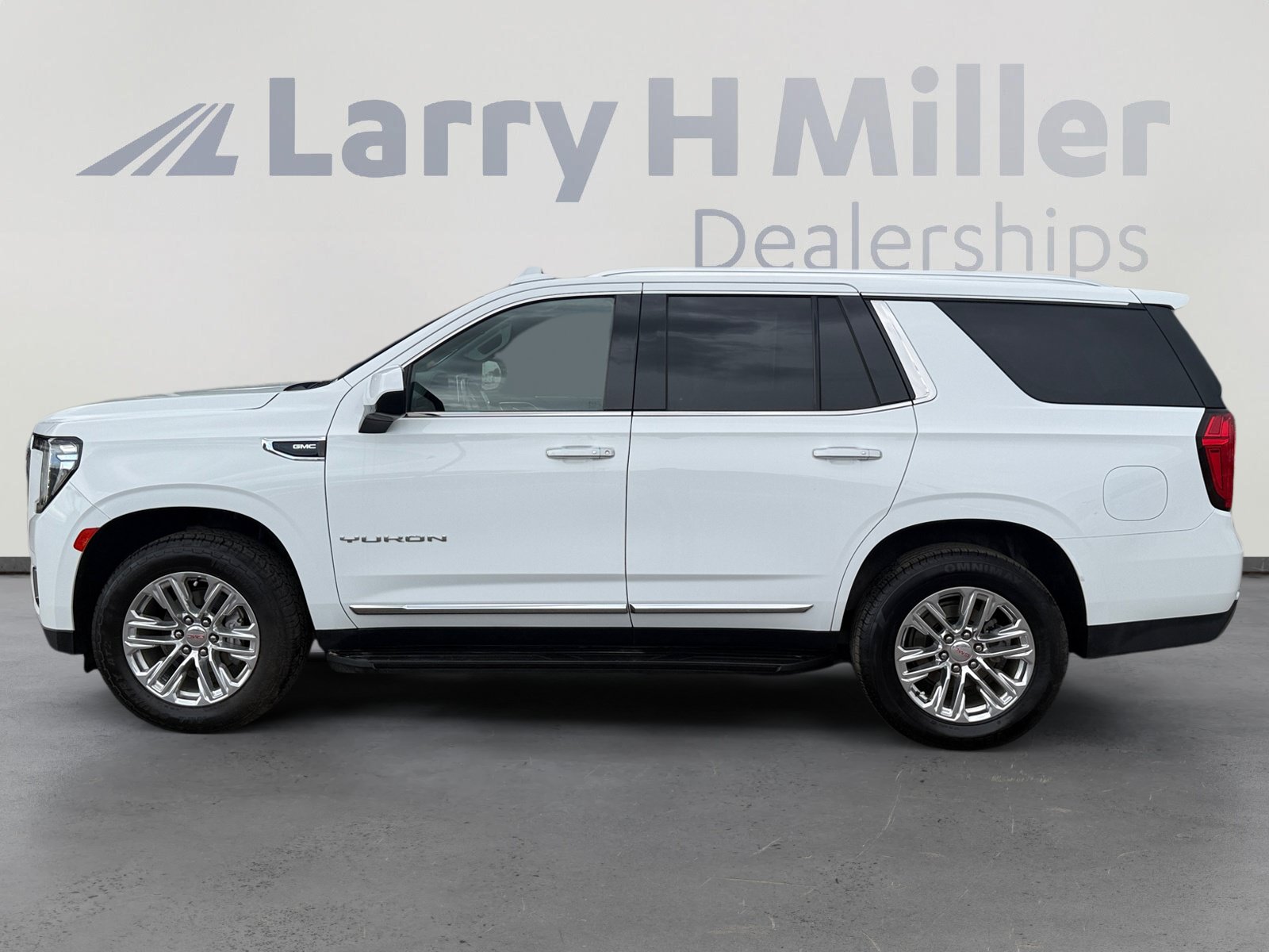 Used 2018 GMC Yukon Denali AWD/4WD image 2