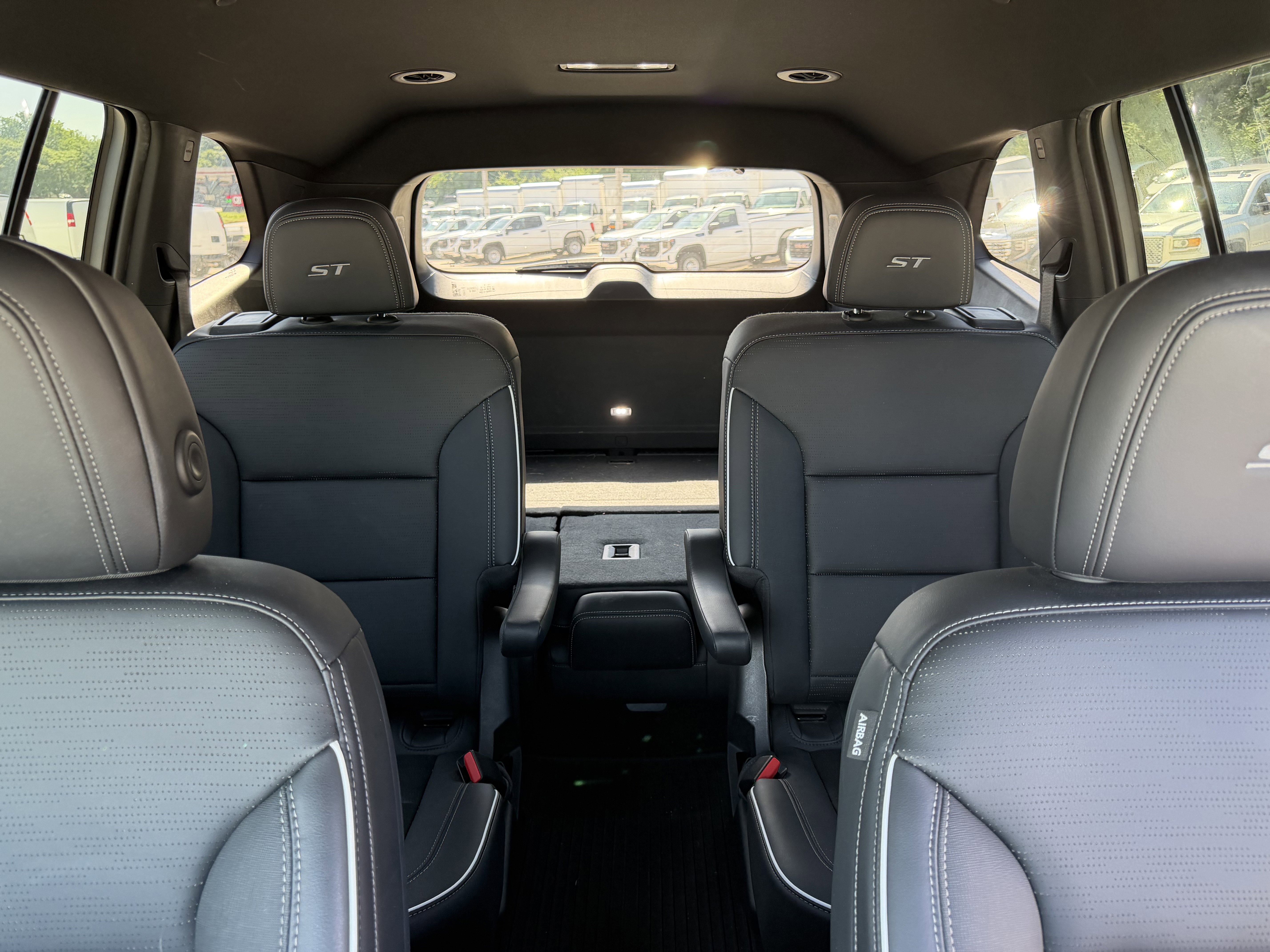 Used 2025 Buick Enclave Sport Touring w/ LPO, Floor Liner Package FWD image 14