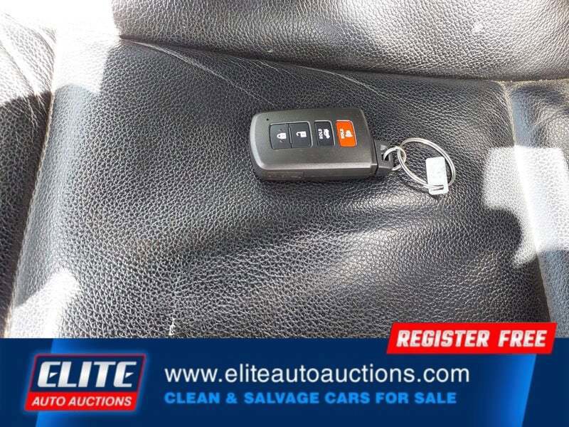 Used 2017 Toyota Corolla XSE w/ Carpet Mat Package (TMS) image 21