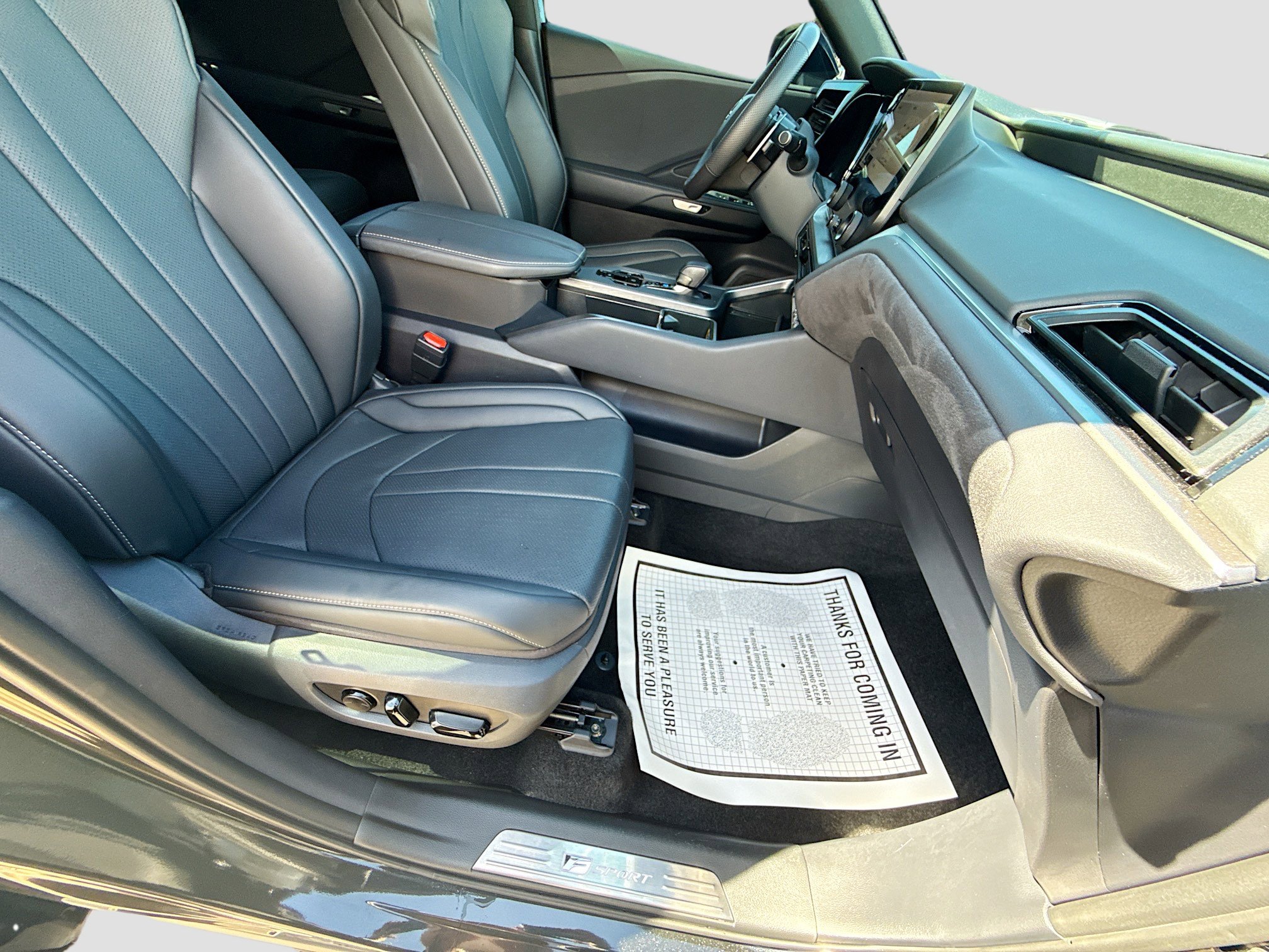 Used 2025 Lexus TX 500h AWD w/ Technology Package image 16