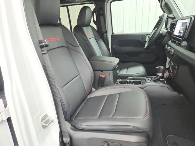 New 2026 Jeep Wrangler Unlimited Rubicon w/ Technology Group image 34