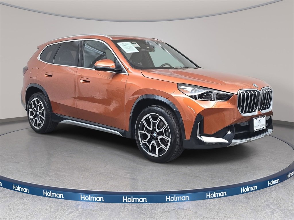 Used 2025 BMW X1 xDrive28i w/ Technology Package image 4