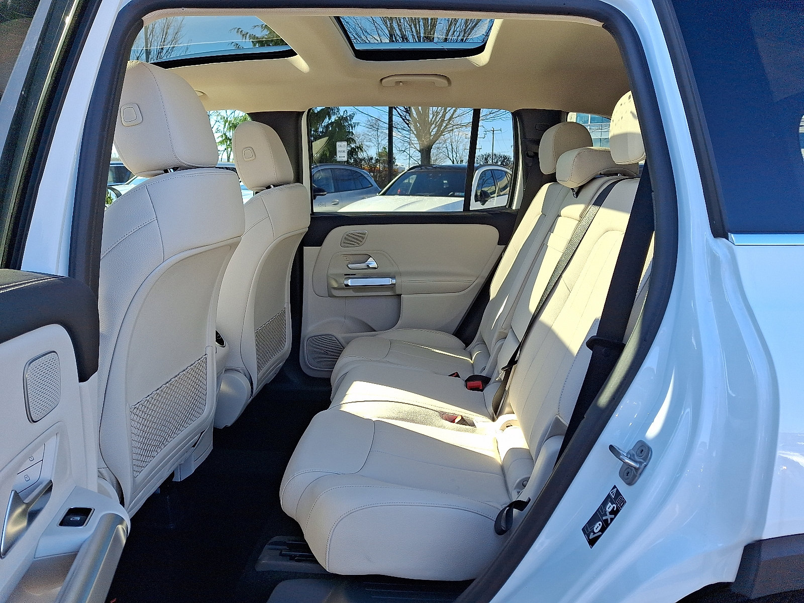 New 2026 Mercedes-Benz GLB 250 4MATIC image 8