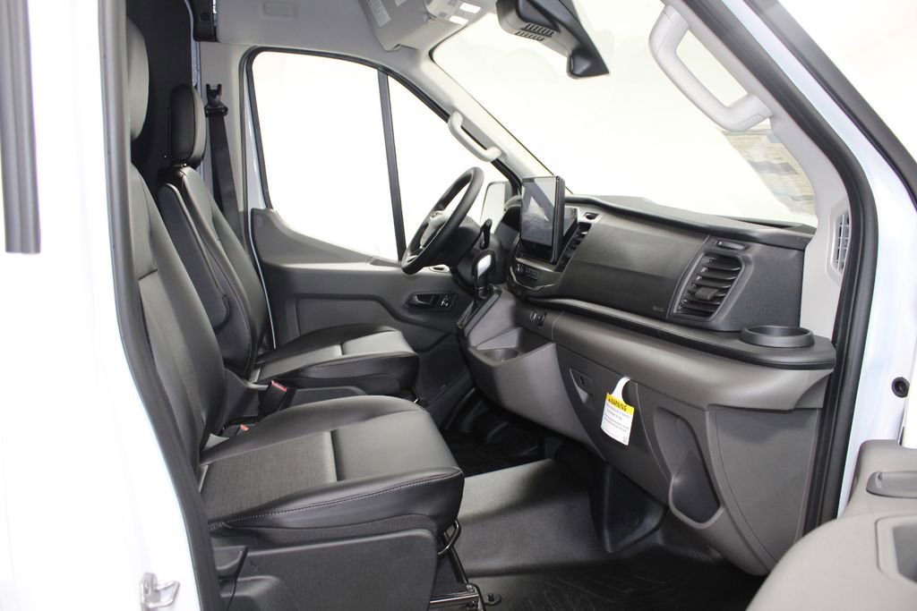 New 2026 Ford Transit 250 148 Medium Roof w/ Load Area Protection Package RWD image 22