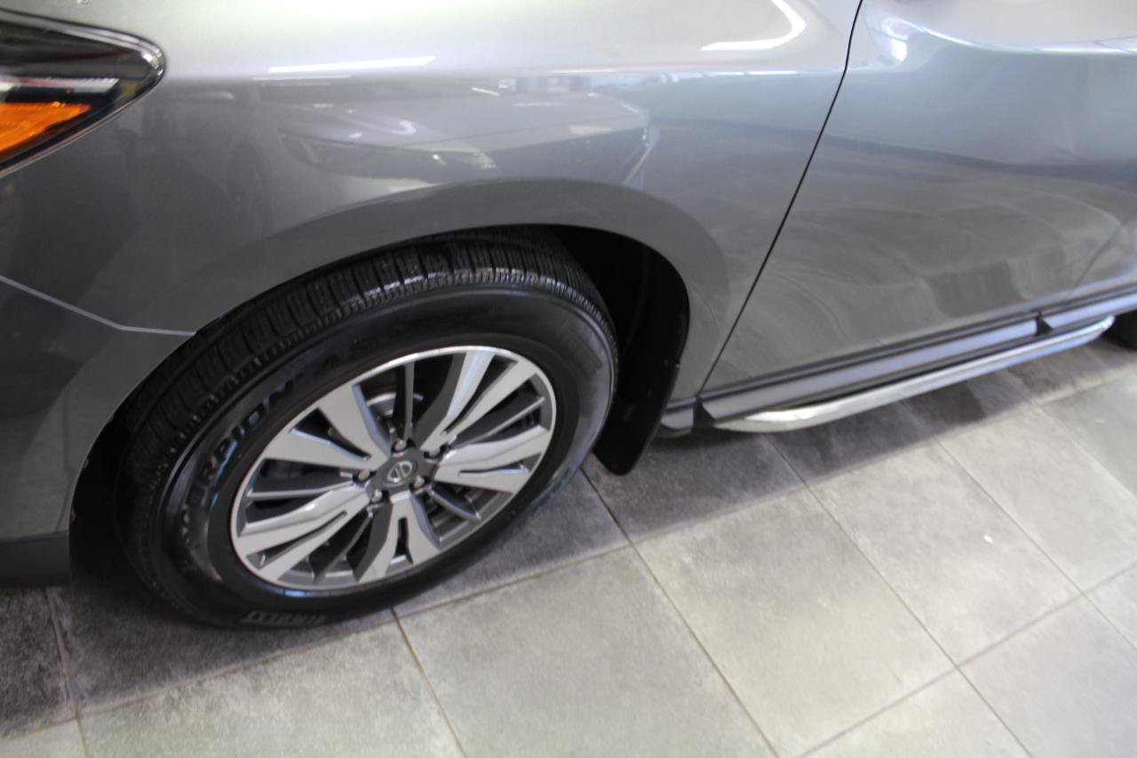 Used 2020 Nissan Pathfinder SL AWD/4WD image 36