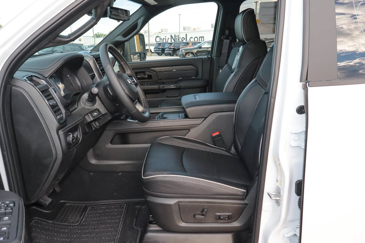 New 2027 RAM 3500 Limited AWD/4WD image 18