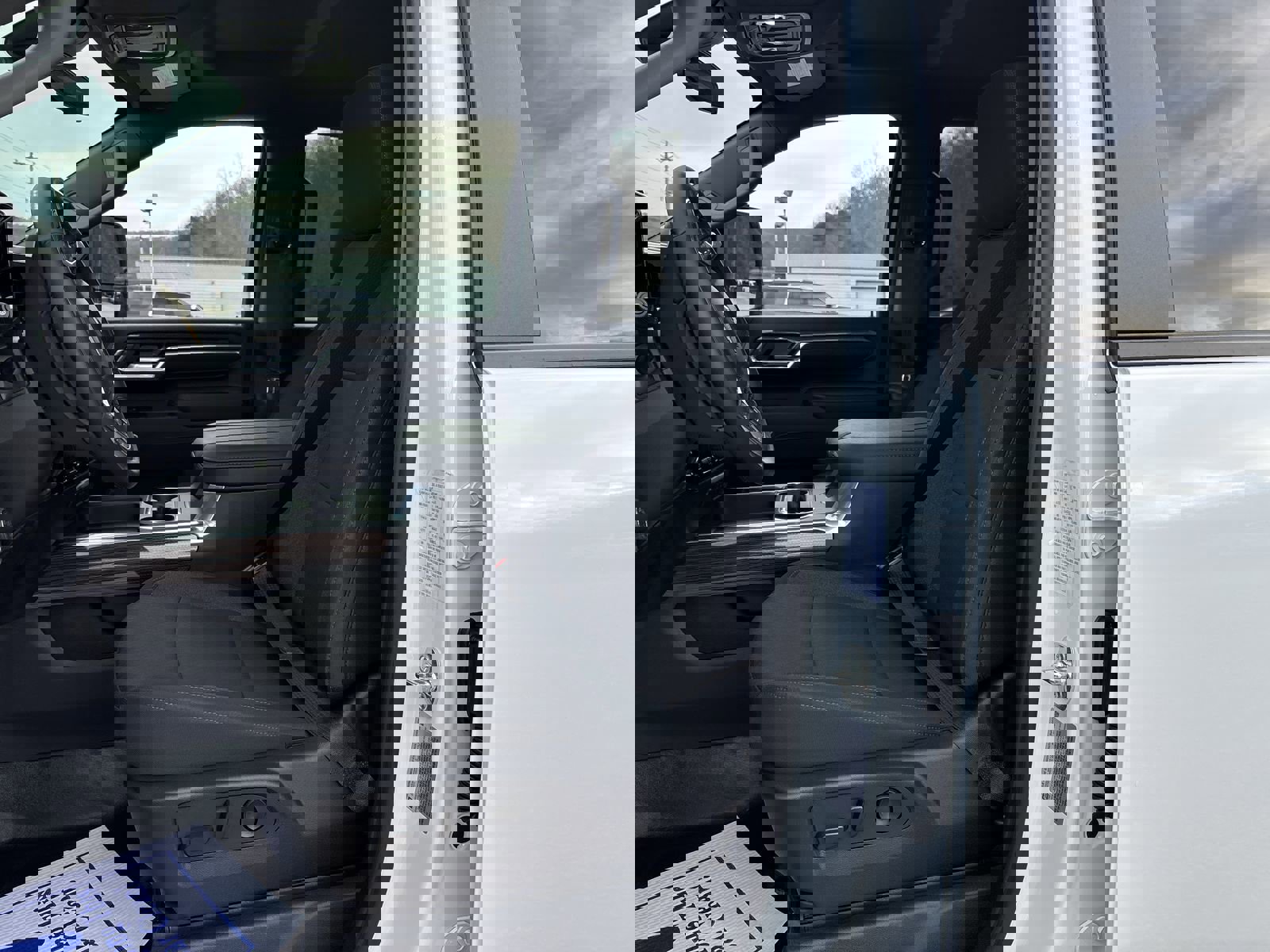 New 2026 Chevrolet Silverado 3500 LT w/ Convenience Package image 11