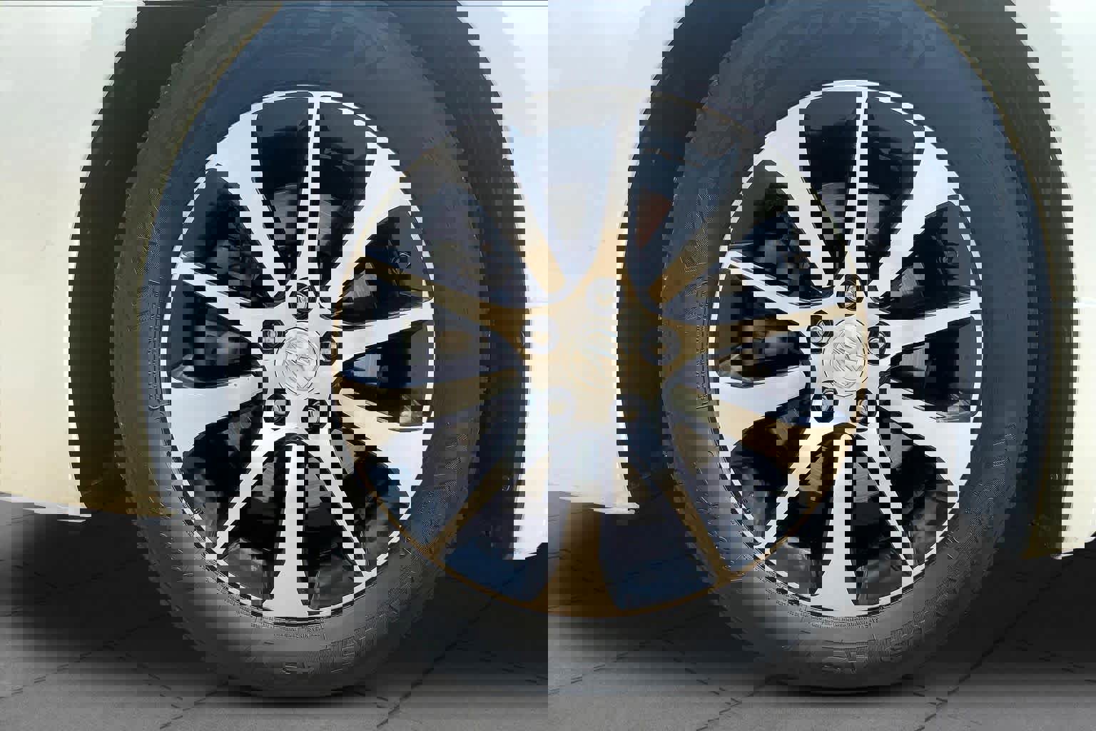 Used 2015 Acura TLX FWD image 10