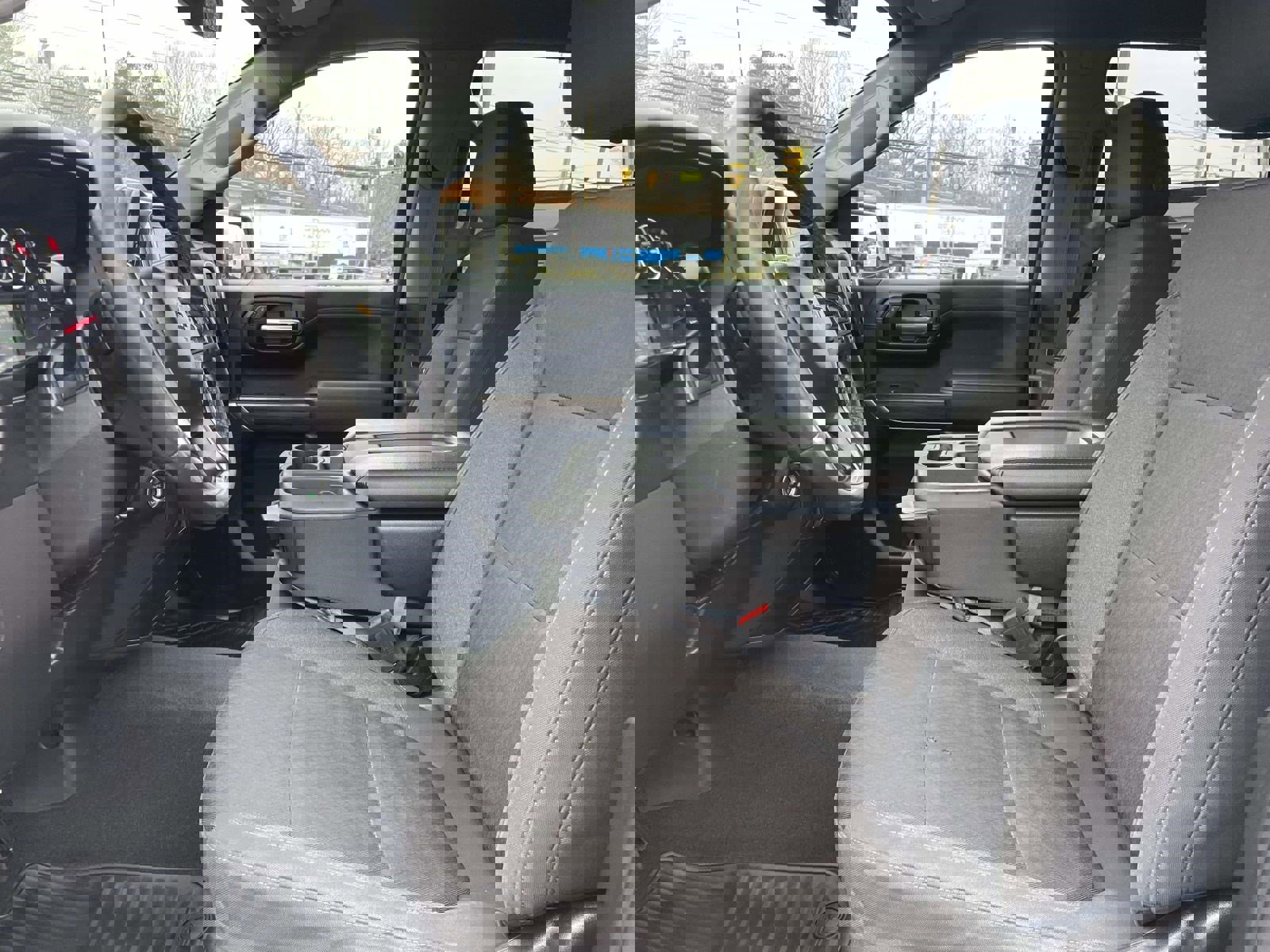 Used 2021 Chevrolet Silverado 1500 LT image 23