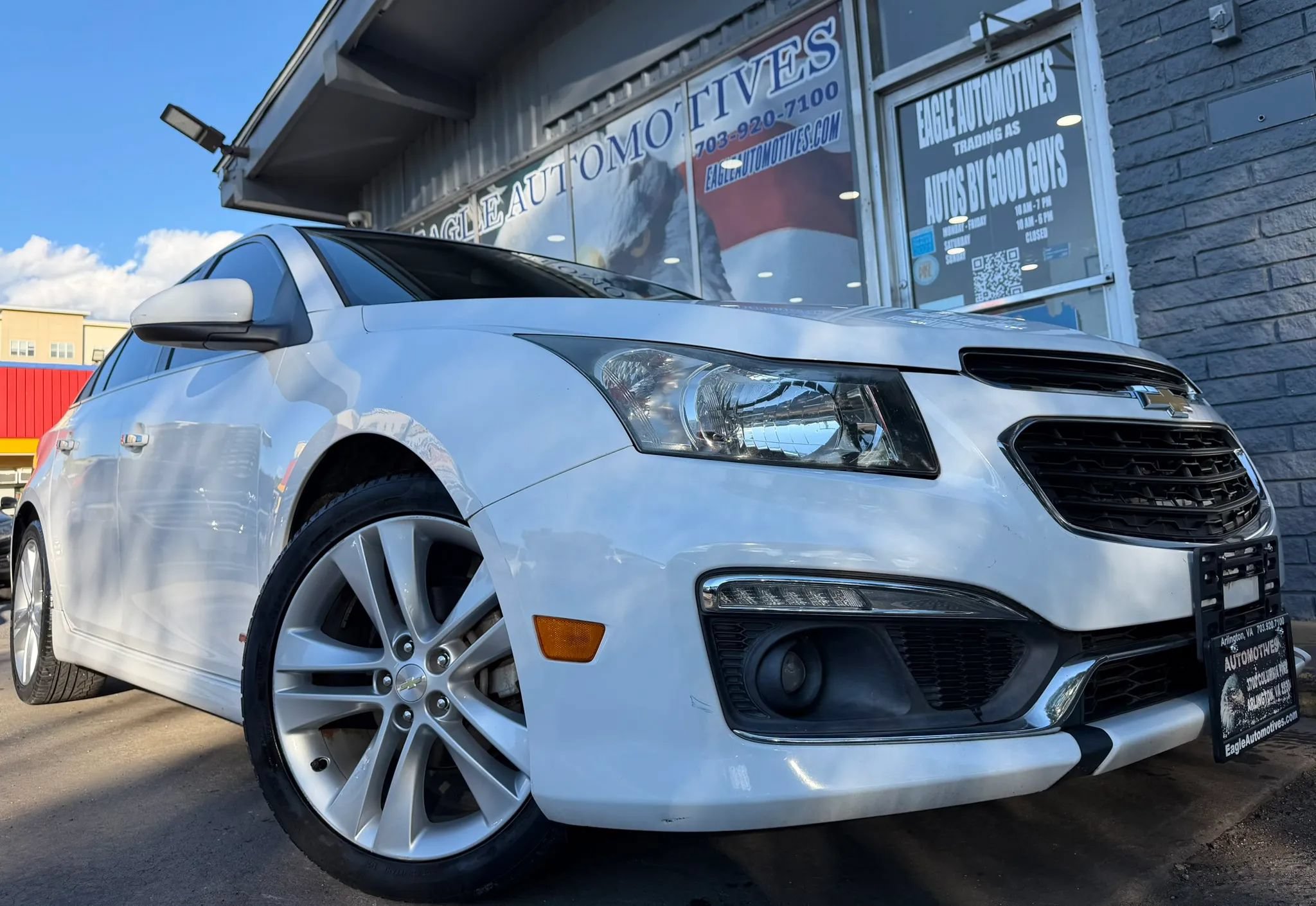 Used 2015 Chevrolet Cruze LTZ w/ Sun, Sound and Sport Package FWD image 1