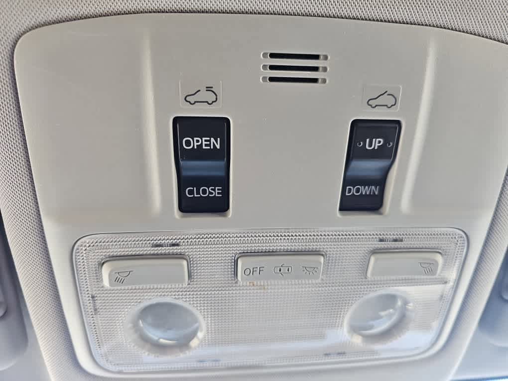 Used 2015 Toyota RAV4 XLE w/ Outdoor Package image 22