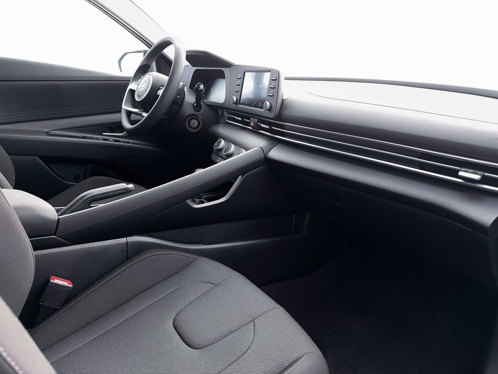 New 2026 Hyundai Elantra SE FWD image 15