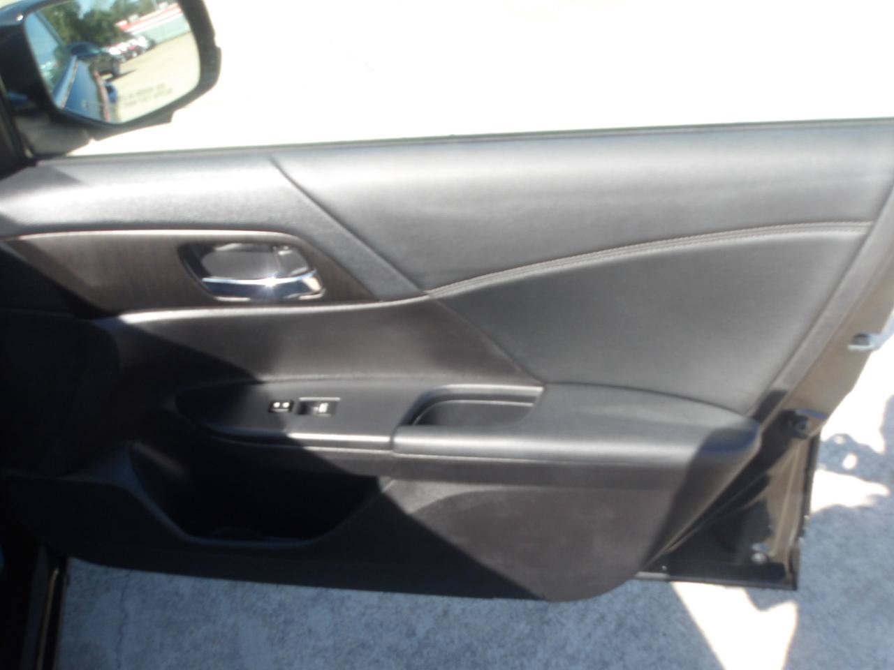 Used 2014 Honda Accord EX-L image 9