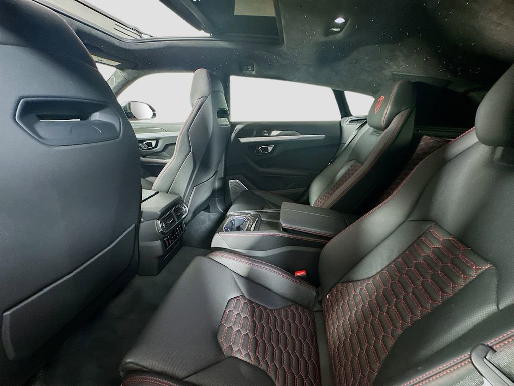 Used 2019 Lamborghini Urus image 24