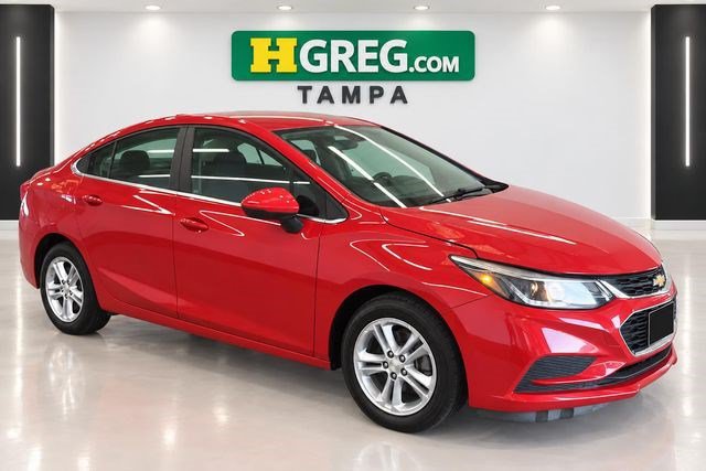 Used 2017 Chevrolet Cruze LT w/ Convenience Package FWD image 4