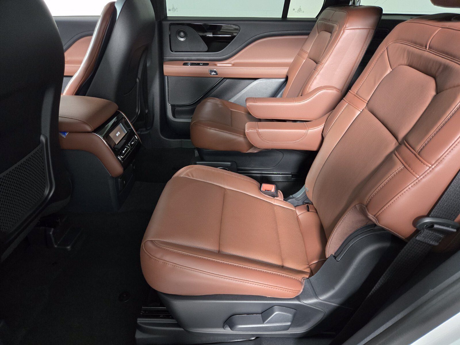 New 2027 Lincoln Aviator Reserve AWD/4WD image 14