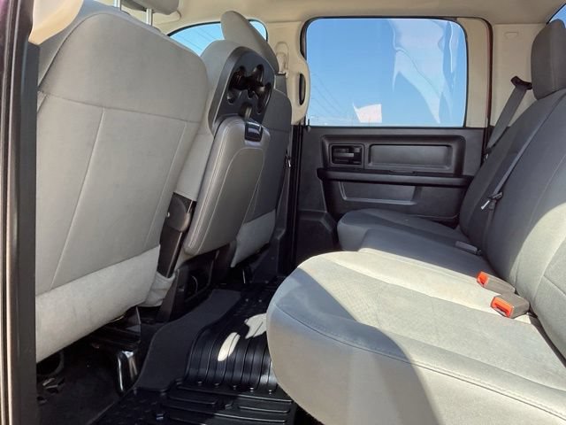 Used 2015 RAM 1500 Express RWD image 19