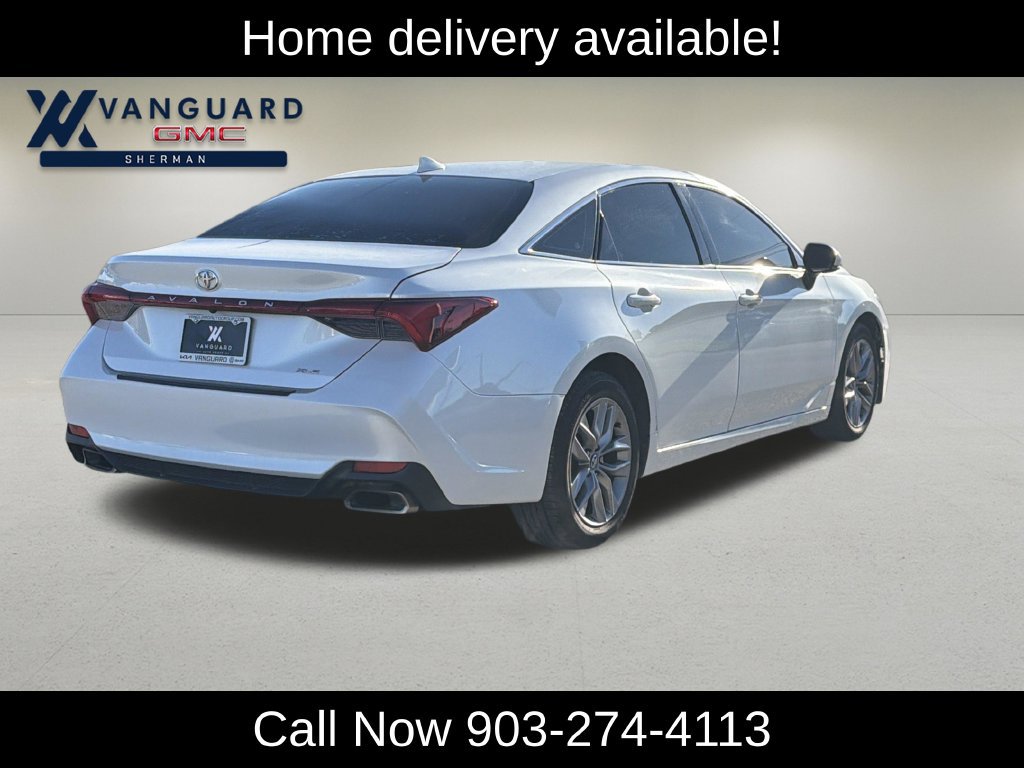 Used 2020 Toyota Avalon XLE w/ Moonroof Package FWD image 5