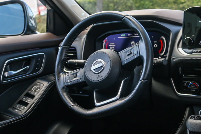 Used 2023 Nissan Rogue Platinum w/ Platinum Premium Package FWD image 19