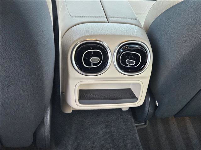 Used 2025 Mercedes-Benz C 300 Sedan image 19