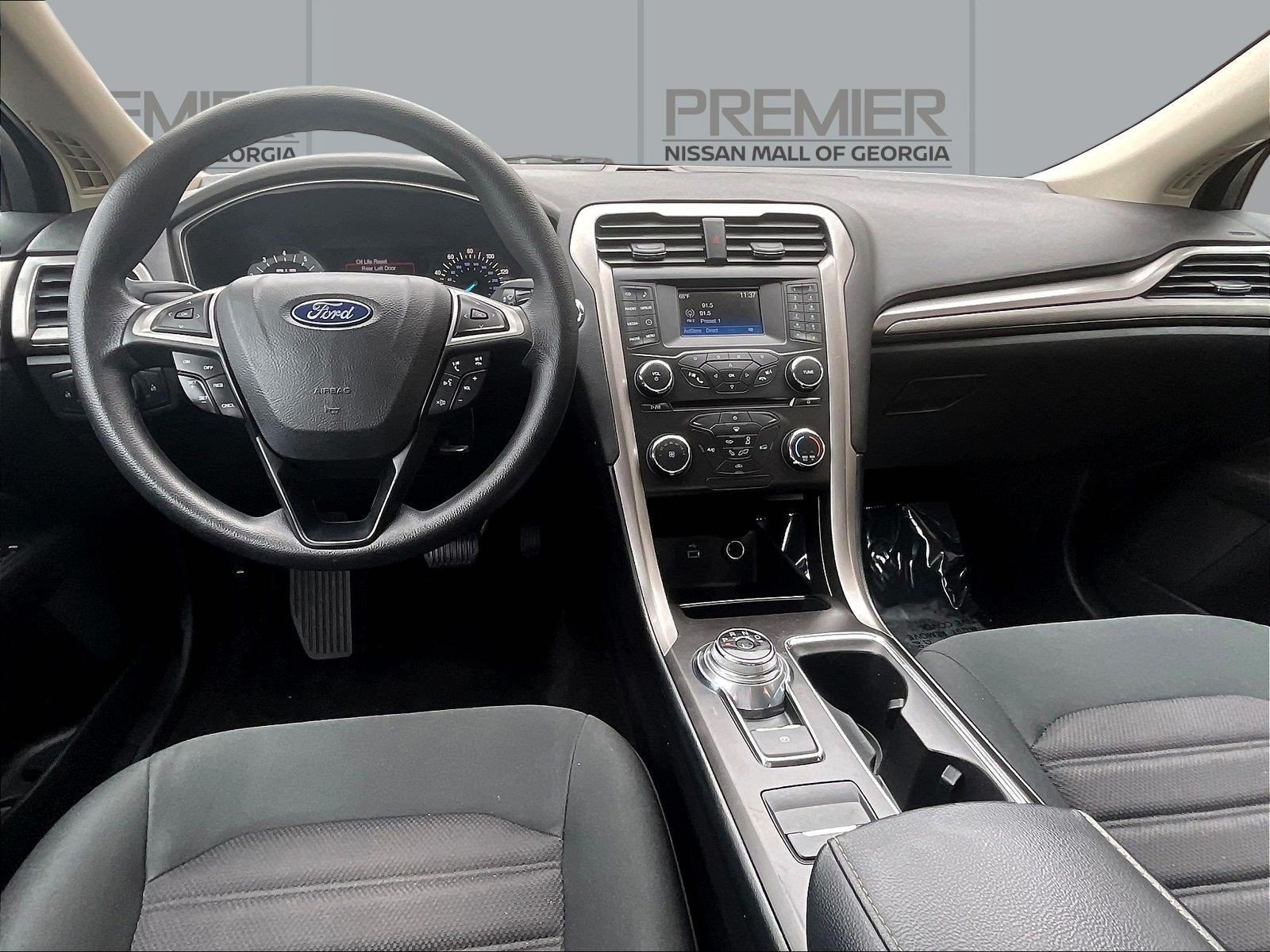 Used 2018 Ford Fusion SE FWD image 9