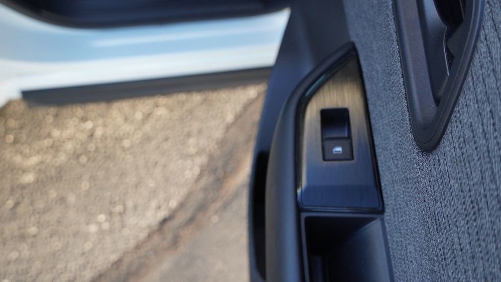 Used 2023 Nissan Rogue S image 20