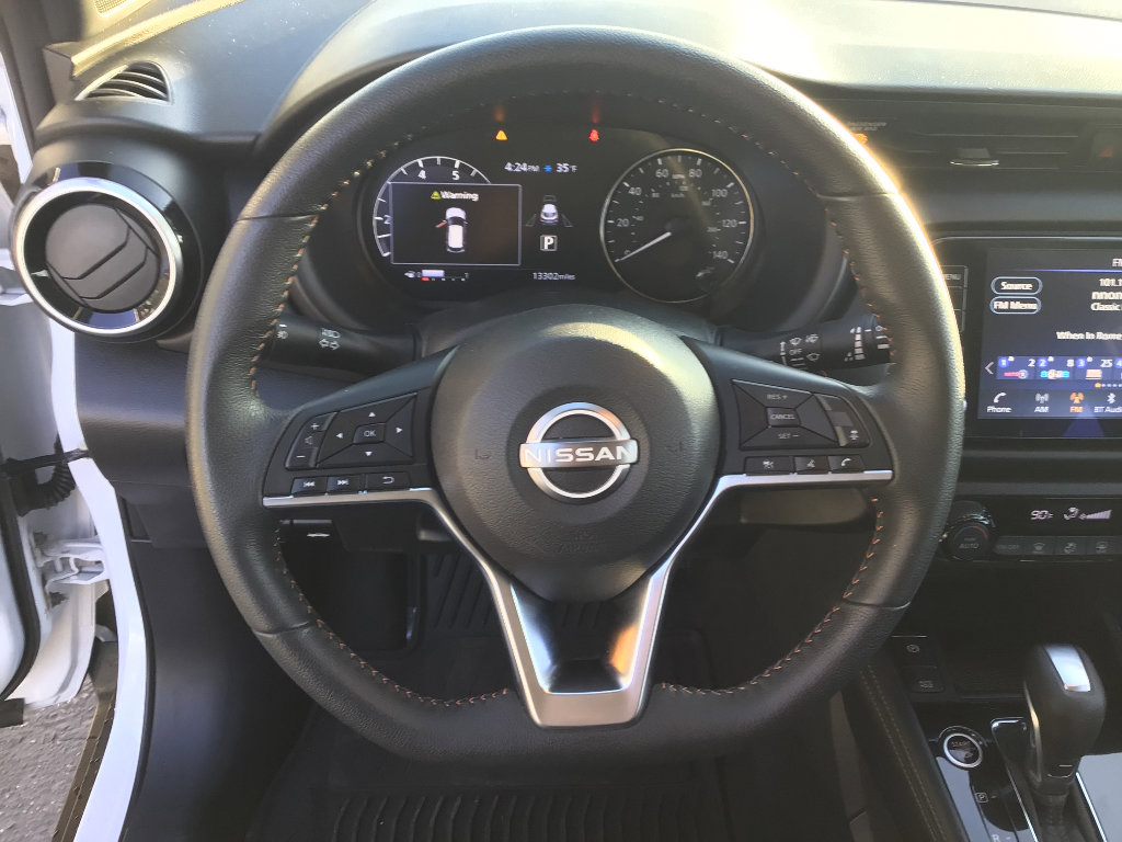 Used 2023 Nissan Kicks SR image 11
