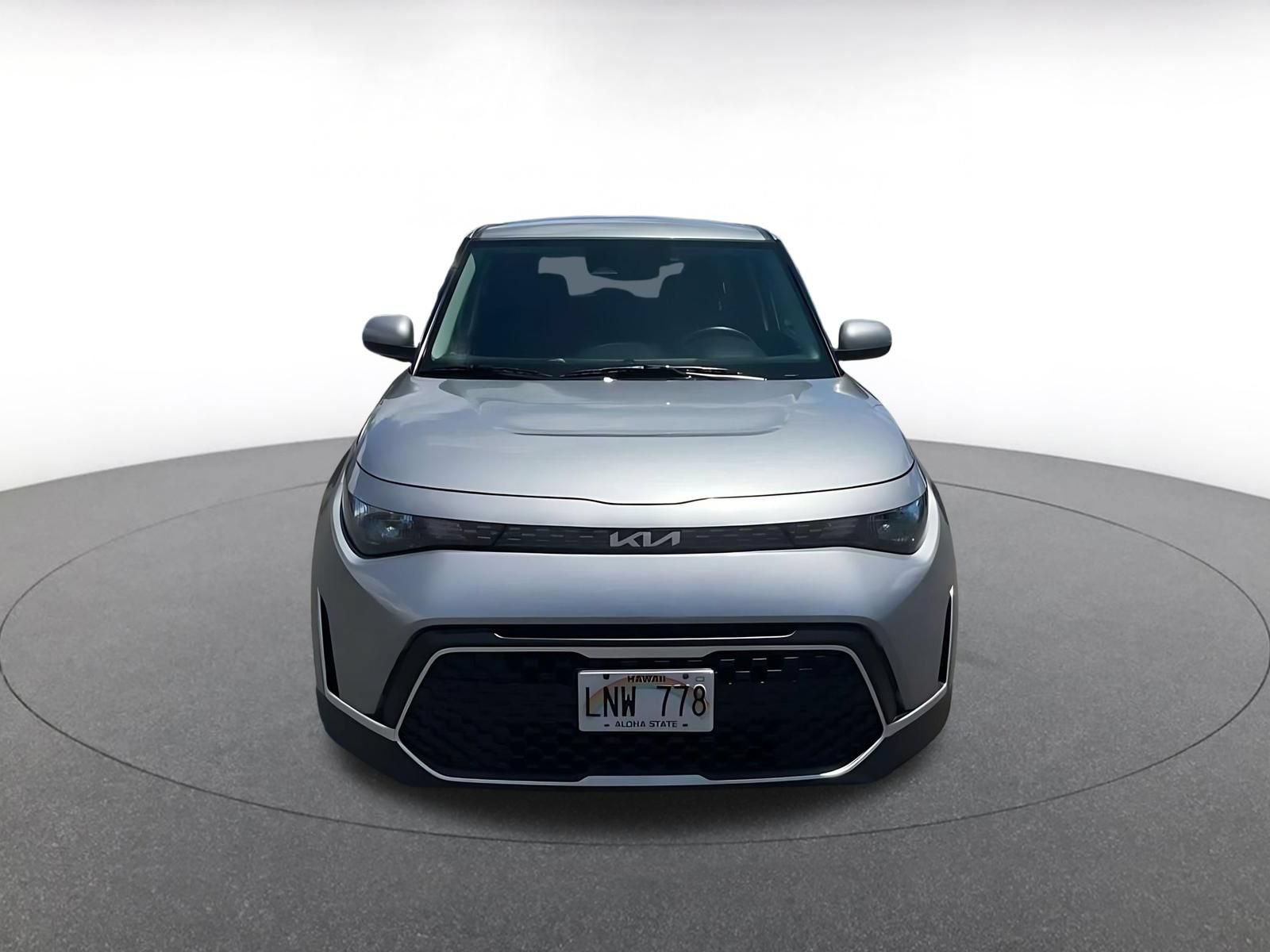 Used 2025 Kia Soul LX w/ LX Technology Package FWD image 4