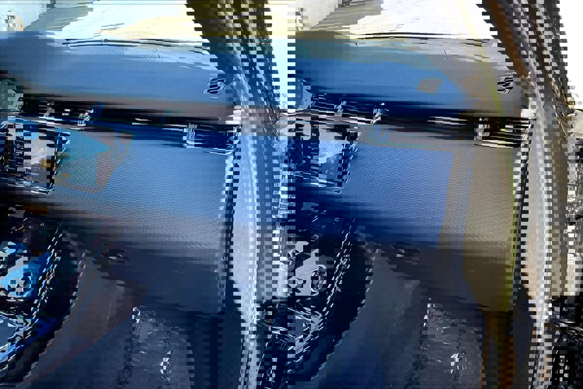 Used 2023 Land Rover Range Rover Evoque R-Dynamic S image 12