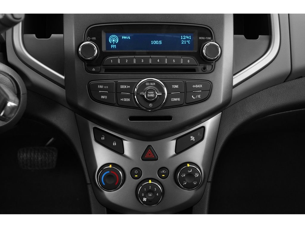Used 2015 Chevrolet Sonic LT FWD image 7