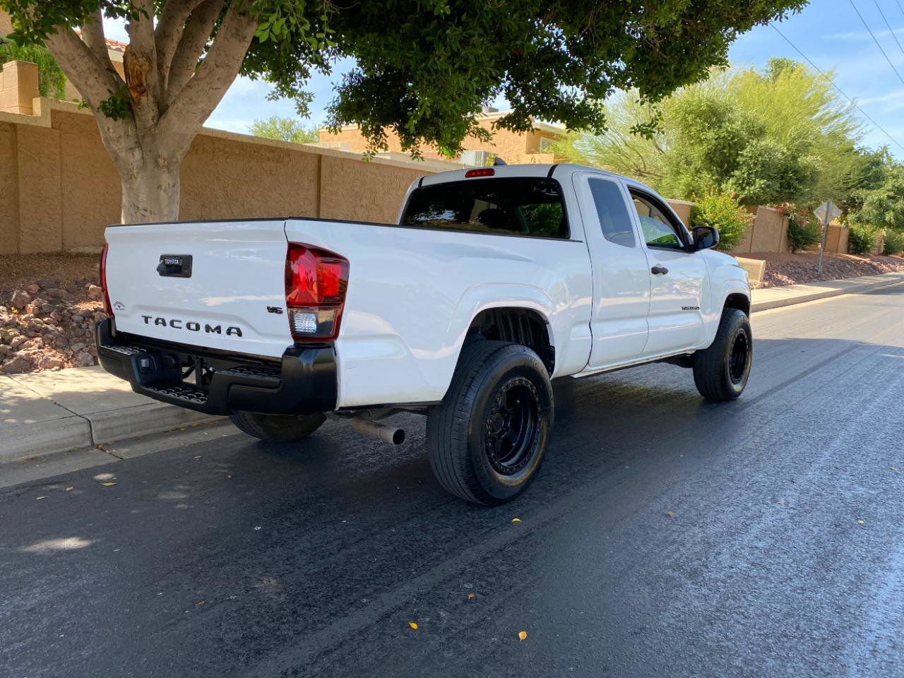 Used 2018 Toyota Tacoma SR RWD image 7