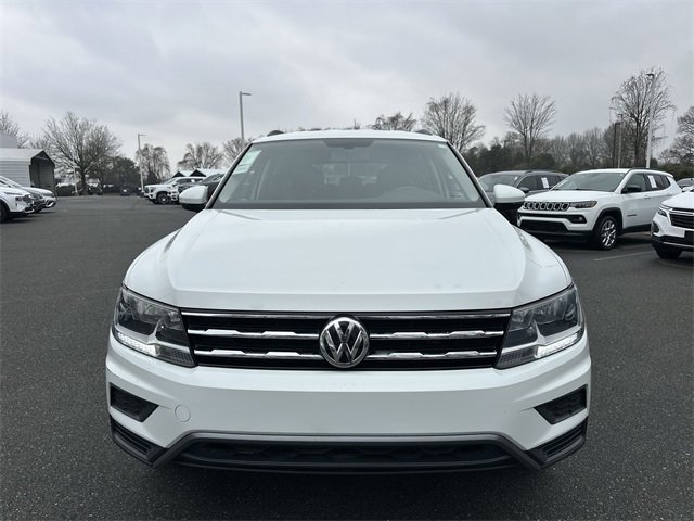 Used 2020 Volkswagen Tiguan SE R-Line image 8