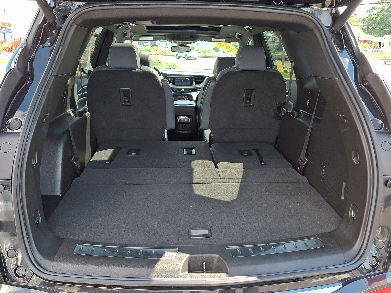 Used 2023 Buick Enclave Essence w/ Experience Buick Package AWD/4WD image 33