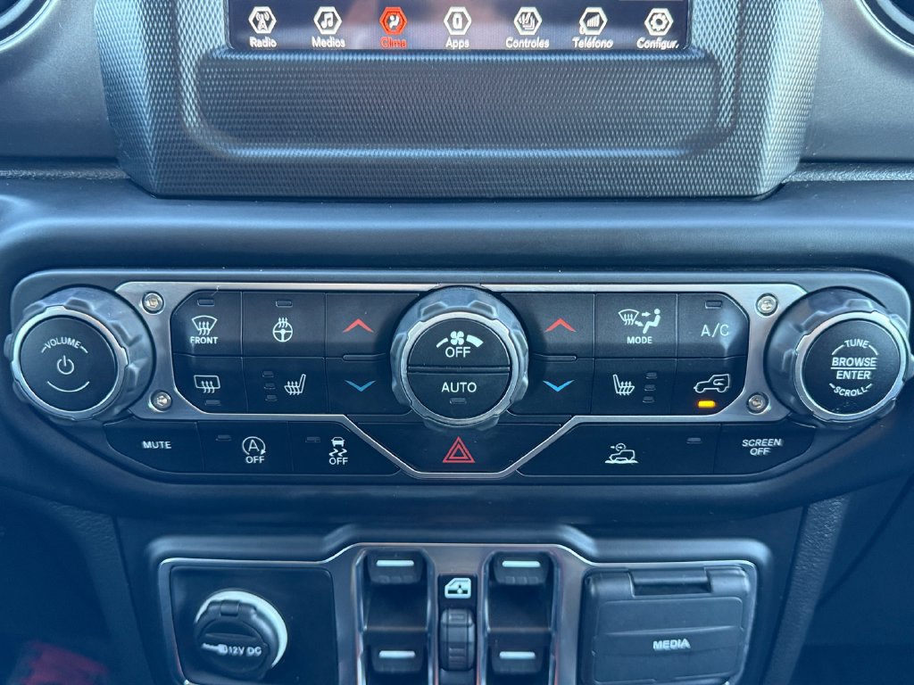 Used 2023 Jeep Gladiator Sport AWD/4WD image 17