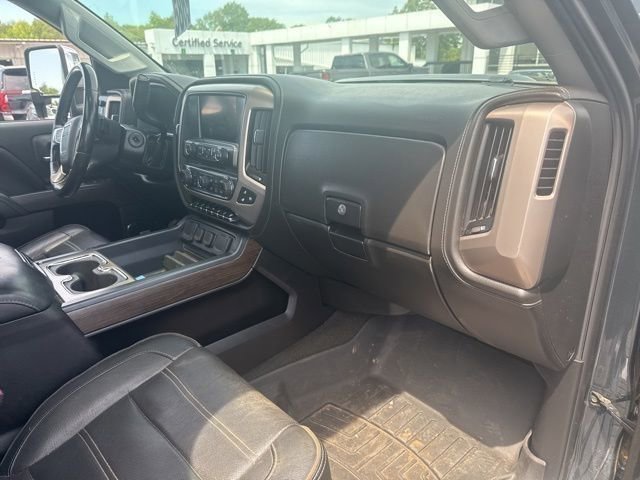 Used 2018 GMC Sierra 2500 Denali w/ Duramax Plus Package AWD/4WD image 21